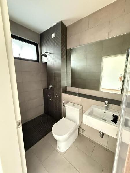 Terraced House for Sale in Sungai Buloh (Selangor) - Ka Ee - Bathroom - PropertyGuru.com.my