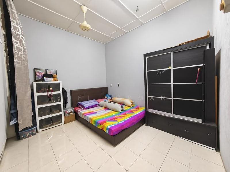 1-storey Terraced House for Sale in Taman Putri Kulai (Kulai) - Sufi Norman - Bedroom - PropertyGuru.com.my