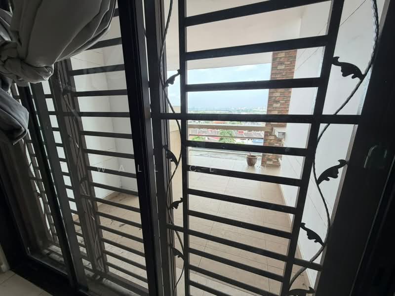 Kediaman Servis untuk Dijual di Sun City (Plaza Mentari) - Wallace Ang - Balcony - PropertyGuru.com.my