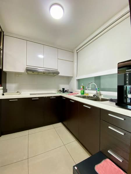 Pangsapuri untuk Dijual di Molek Pine 3 - Shi Ting - PropertyGuru.com.my