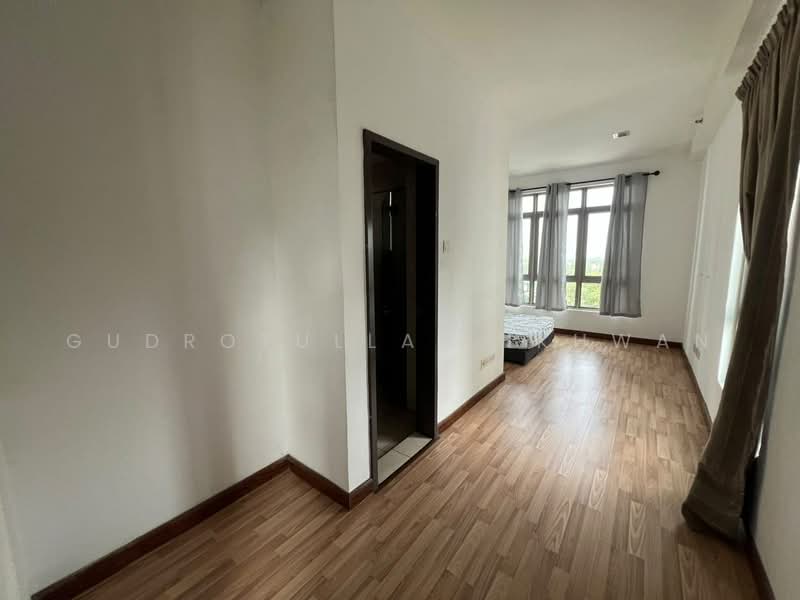 Kondominium untuk Disewa di Shaftsbury Residence - Gudrotullah Ikhwan - Corridor - PropertyGuru.com.my