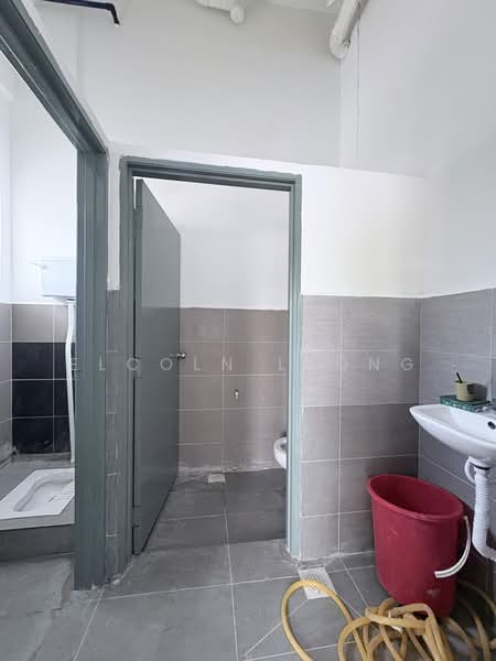 Shop / Office for Rent in Petaling Jaya (Selangor) - Elcoln Leong - Bathroom - PropertyGuru.com.my
