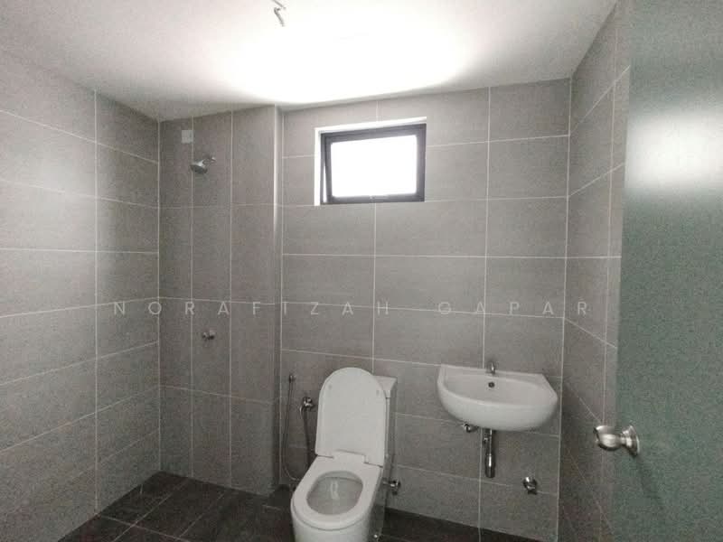 Kediaman Servis untuk Disewa di Parkland Residence - NoraFizah Gapar - Bathroom - PropertyGuru.com.my