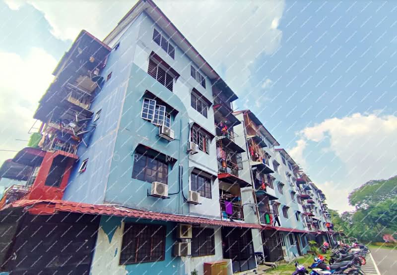 Rumah Flat untuk Dijual di Flat Pkns Shah Alam Seksyen 18 - Nor Mohamad - Exterior - PropertyGuru.com.my