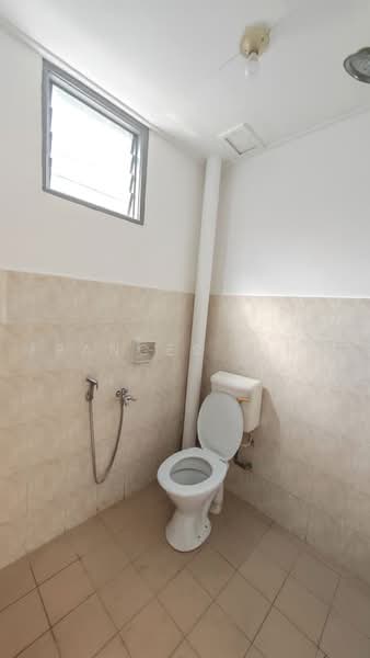 Rumah Teres 2 Tingkat untuk Dijual di Taman Puncak Jalil (Seri Kembangan) - Frances Liew - Bathroom - PropertyGuru.com.my