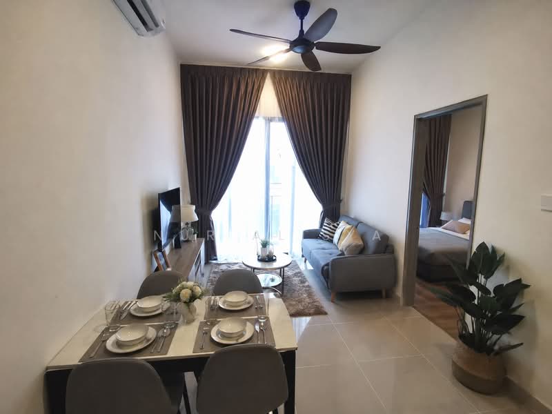 Kediaman Servis untuk Dijual di 8th & Stellar - Nur Alisya - Living Room - PropertyGuru.com.my