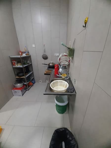 Kediaman Servis untuk Disewa di Geo Bukit Rimau - Hong Ng - Kitchen - PropertyGuru.com.my