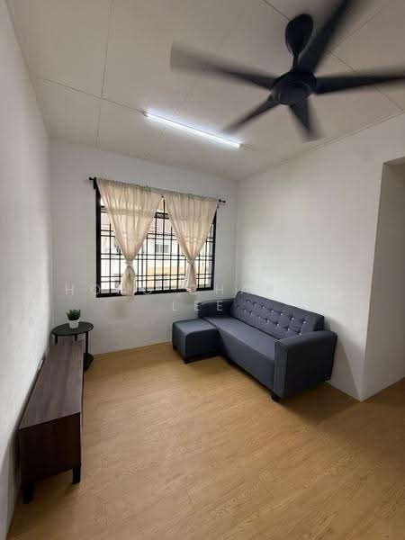 Flat for Rent at Taman Sri Pulai Perdana - Hong Charng Lee - Living Room - PropertyGuru.com.my