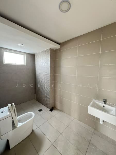 2-storey Terraced House for Sale in Bandar Sri Sendayan (Negeri Sembilan) - Jocelyn Chan - Bathroom - PropertyGuru.com.my