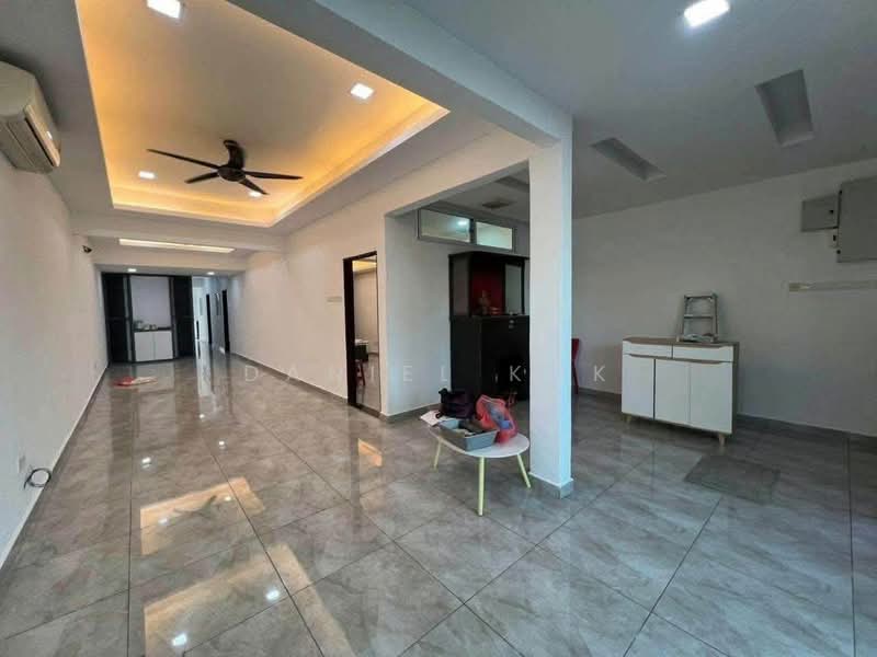 1-storey Terraced House for Sale in Teluk Pulai (Klang) - Daniel Kok - Living Room - PropertyGuru.com.my