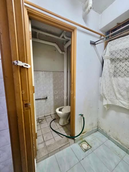 Apartment for Sale at Sri Penara - Gudrotullah Ikhwan - Bathroom - PropertyGuru.com.my