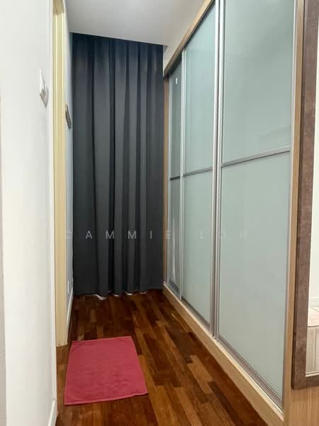 Kediaman Servis untuk Disewa di Avara - Cammie Loh - Corridor - PropertyGuru.com.my