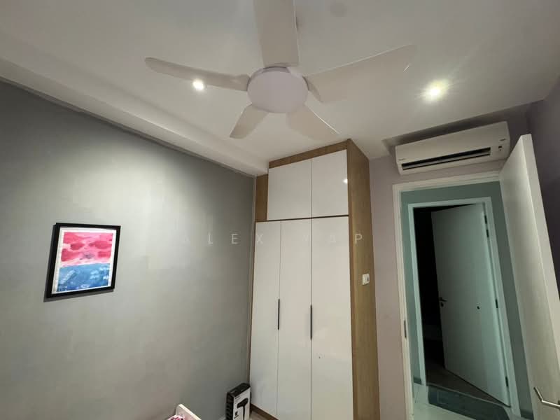Kediaman Servis untuk Dijual di United Point (Residensi Berpadu) - Alex Yap - Bedroom - PropertyGuru.com.my