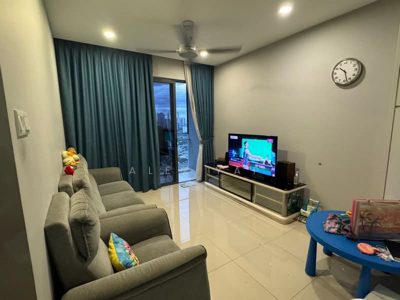 Kediaman Servis untuk Dijual di United Point (Residensi Berpadu) - Alex Yap - Living Room - PropertyGuru.com.my