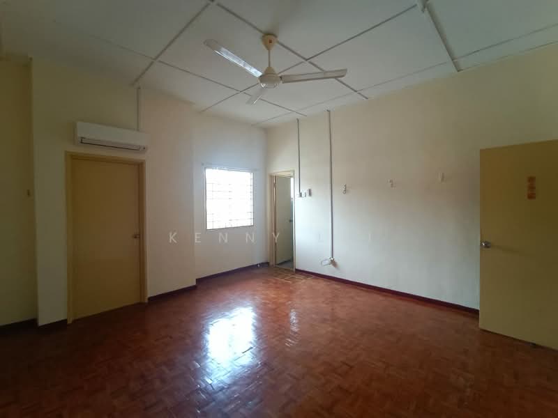 Rumah Teres untuk Dijual di Bandar Mahkota Cheras (Cheras) - Kenny Lai - Living Room - PropertyGuru.com.my