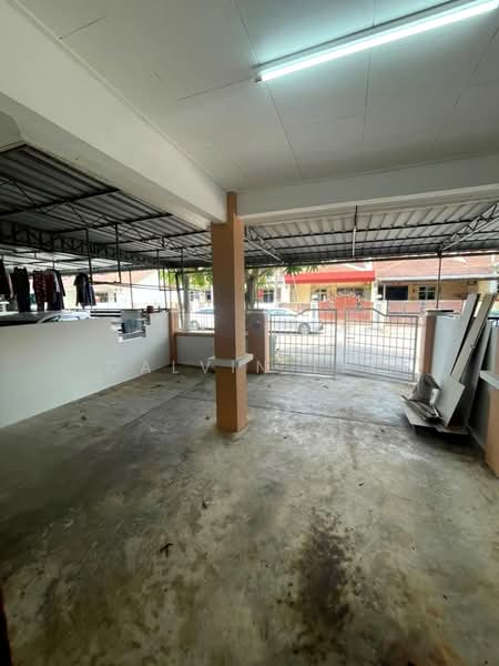 Rumah Teres 1-Tingkat untuk Dijual di Kangkar Pulai (Skudai) - Calvin Lee - PropertyGuru.com.my