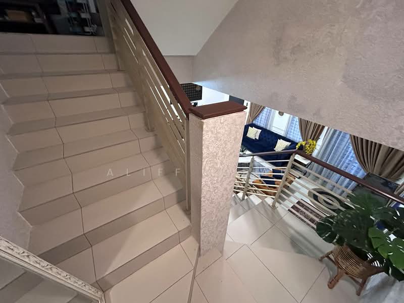 3-storey Terraced House for Sale in Taman Subang Mas (Subang Jaya) - Aliff Iqbal - Living Room - PropertyGuru.com.my