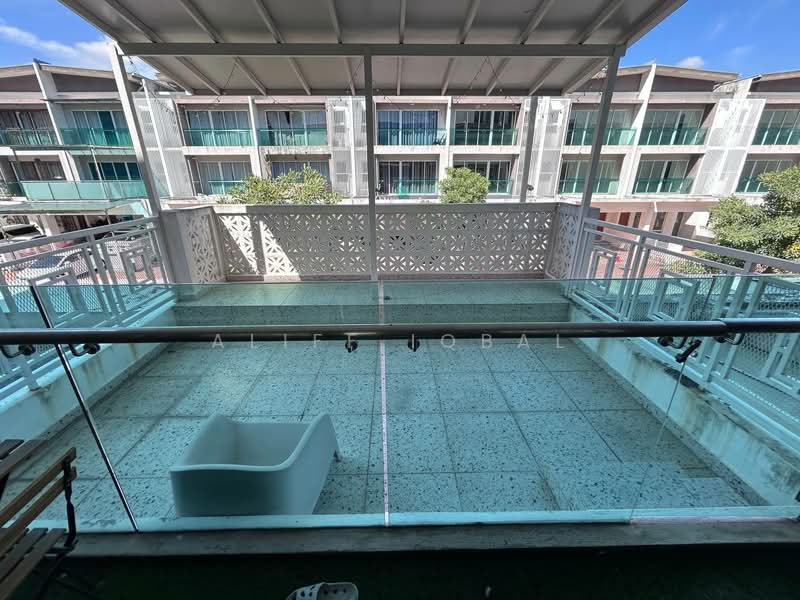 3-storey Terraced House for Sale in Taman Subang Mas (Subang Jaya) - Aliff Iqbal - Balcony - PropertyGuru.com.my