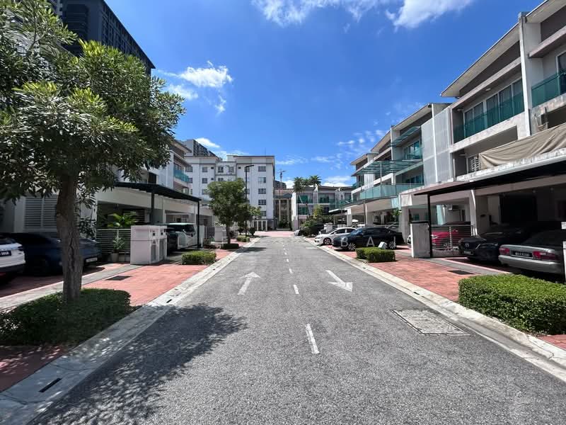 3-storey Terraced House for Sale in Taman Subang Mas (Subang Jaya) - Aliff Iqbal - Exterior - PropertyGuru.com.my
