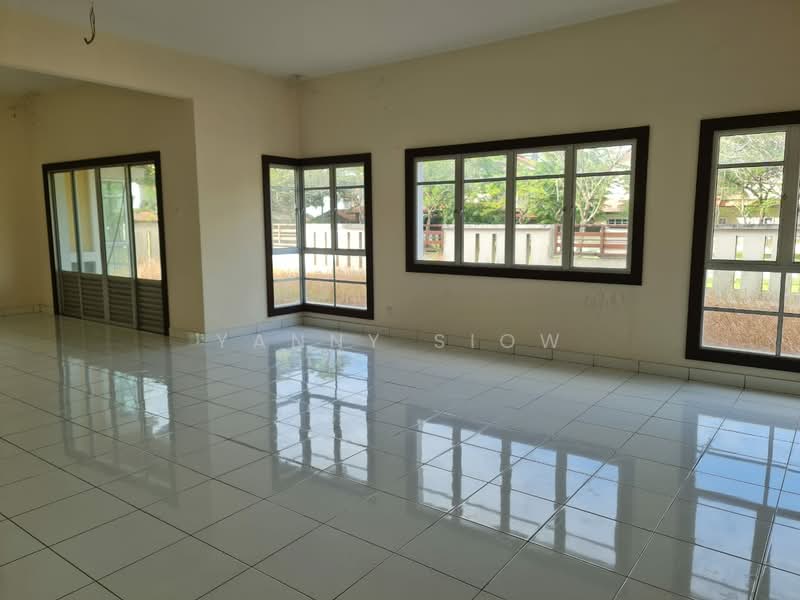 Rumah Berkembar untuk Dijual di Denai Alam (Shah Alam) - Yanny Siow - Living Room - PropertyGuru.com.my