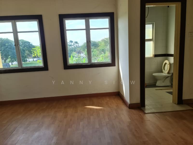 Rumah Berkembar untuk Dijual di Denai Alam (Shah Alam) - Yanny Siow - Bathroom - PropertyGuru.com.my