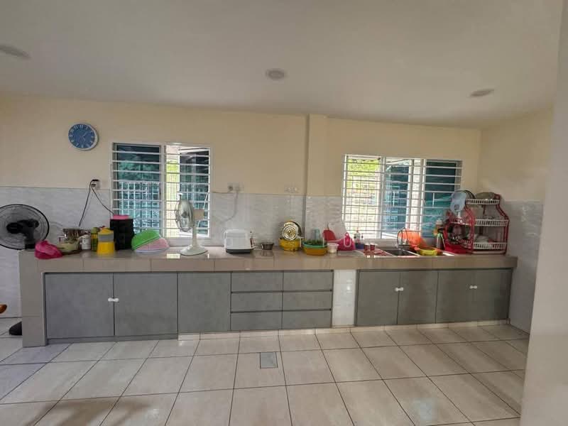 Semi-Detached House for Sale in Seri Kembangan (Selangor) - Zoe Tiu - Kitchen - PropertyGuru.com.my