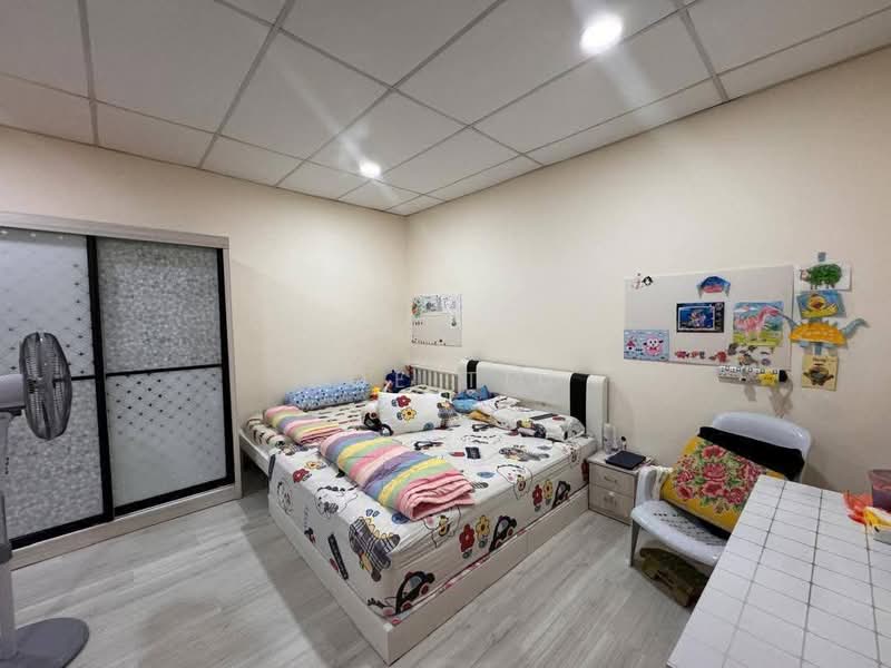 Semi-Detached House for Sale in Seri Kembangan (Selangor) - Zoe Tiu - Bedroom - PropertyGuru.com.my