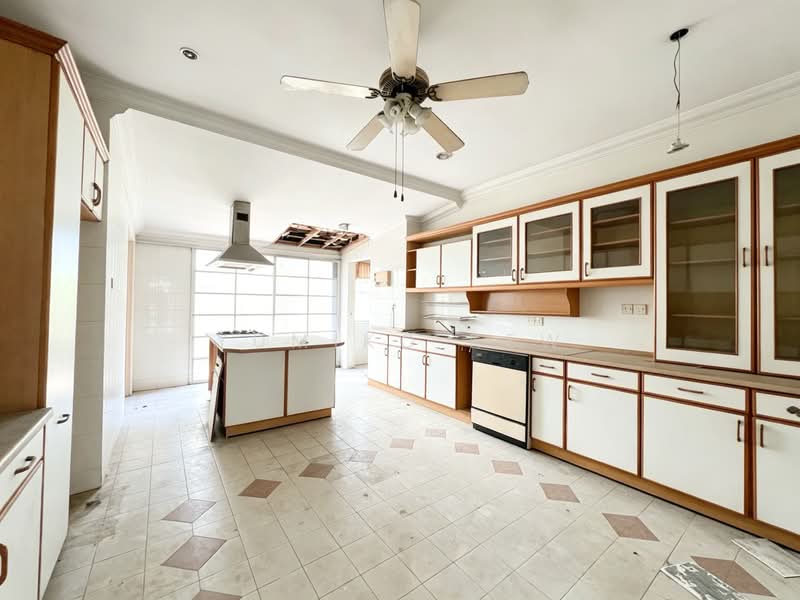 Bungalow House for Sale in Taman Tun Dr Ismail (Kuala Lumpur) - Yumiko Kew - Kitchen - PropertyGuru.com.my
