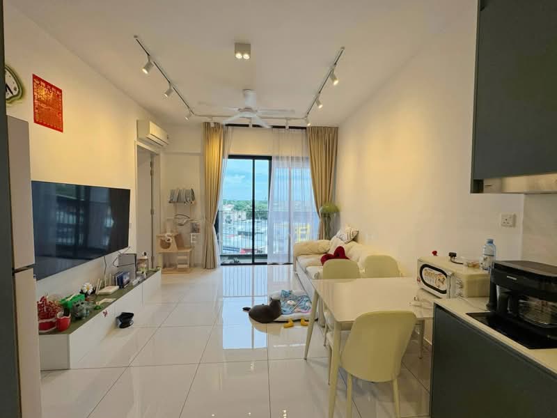 Servis Apartment untuk Dijual di Sky Trees - Sean Yeoh - Living Room - PropertyGuru.com.my