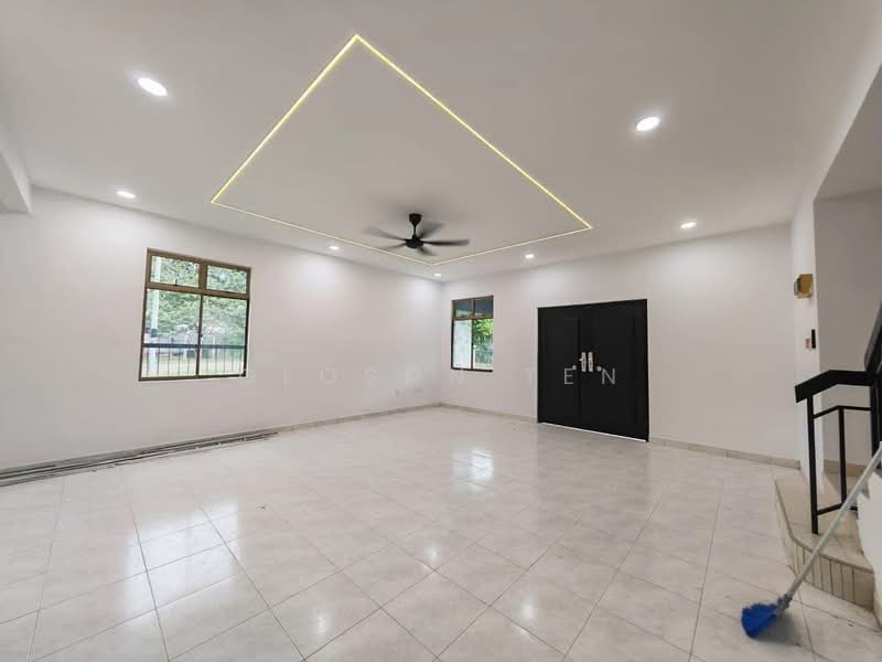 2-storey Terraced House for Sale in Taman Puteri Wangsa (Ulu Tiram) - Gloson Ten - Living Room - PropertyGuru.com.my