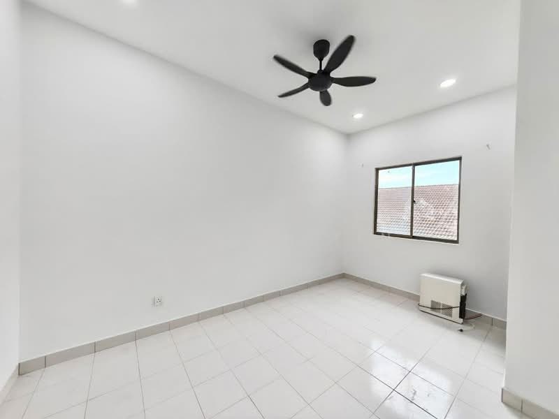 2-storey Terraced House for Sale in Taman Puteri Wangsa (Ulu Tiram) - Gloson Ten - Interior - PropertyGuru.com.my