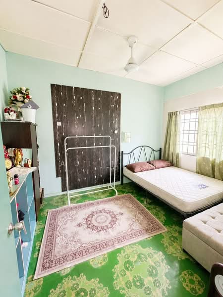 Rumah Teres 1-Tingkat untuk Dijual di pasir gudang (Pasir Gudang) - Pauline Ng - Bedroom - PropertyGuru.com.my