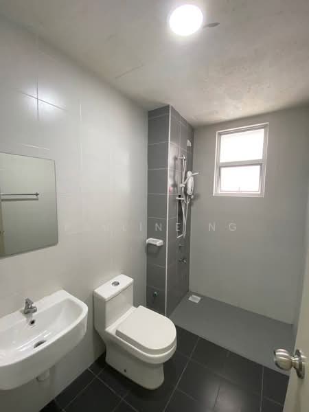 Pangsapuri untuk Disewa di Aliff Avenue (Dwi Alif) - Pauline Ng - Bathroom - PropertyGuru.com.my
