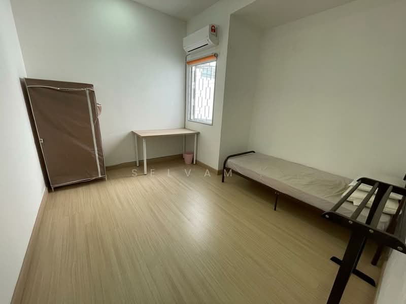 Rumah Bandar untuk Disewa di Dengkil (Selangor) - Selvam . - Bedroom 2 - PropertyGuru.com.my
