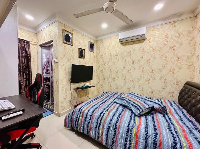 1-storey Terraced House for Sale in Shah Alam (Selangor) - Cindy Jessica - Bedroom - PropertyGuru.com.my