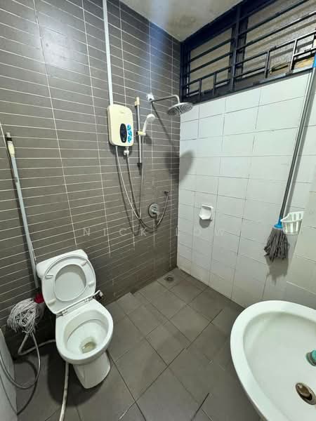 Service Residence for Rent at Palazio - Nick Low - Bathroom - PropertyGuru.com.my