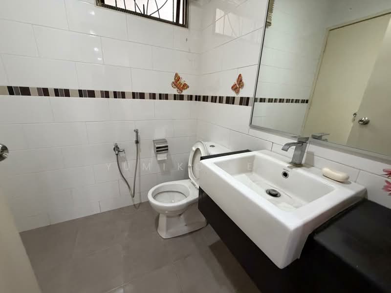 Rumah Teres 2-Tingkat untuk Dijual di Taman Cheras Vista (Cheras) - Yumiko Kew - Bathroom - PropertyGuru.com.my