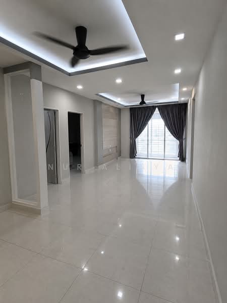 Kondominium untuk Disewa di Platinum Hill PV 2 - Nur Alisya - Living Room - PropertyGuru.com.my