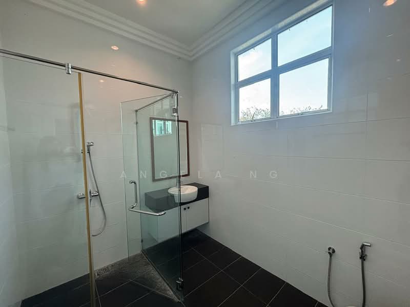 Bungalow House untuk Disewa di Leisure Farm (Gelang Patah) - Angela Ng - Bathroom - PropertyGuru.com.my