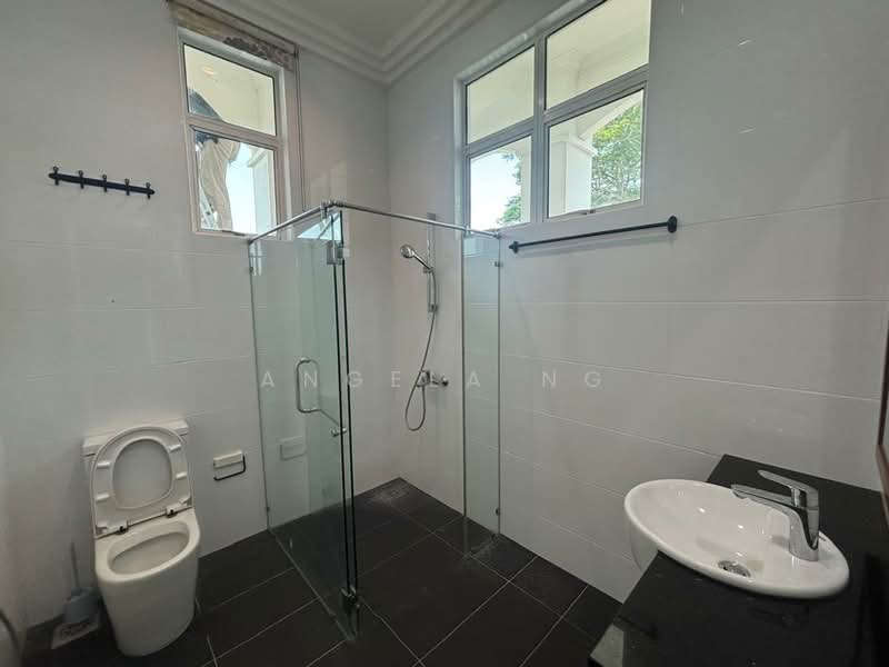 Bungalow House untuk Disewa di Leisure Farm (Gelang Patah) - Angela Ng - Bathroom - PropertyGuru.com.my