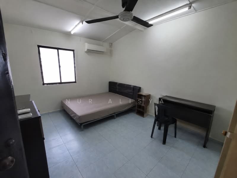 Rumah Teres 1-Tingkat untuk Disewa di Skudai (Johor) - Nur Alisya - Bedroom - PropertyGuru.com.my