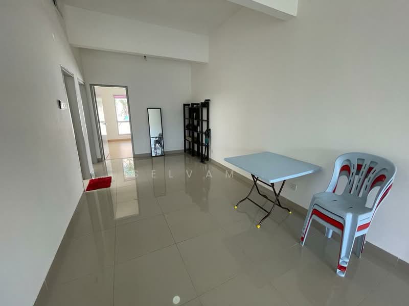 Rumah Bandar untuk Dijual di Dengkil (Selangor) - Selvam . - Living Room - PropertyGuru.com.my