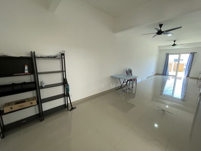 Rumah Bandar untuk Dijual di Dengkil (Selangor) - Selvam . - Living Room - PropertyGuru.com.my