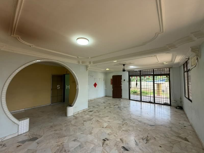Semi-Detached House for Sale in Taman Matahari (Kluang) - Shanel Tee - Living Room - PropertyGuru.com.my