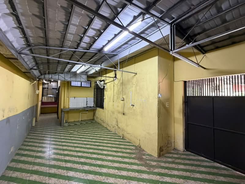 Semi-Detached House for Sale in Taman Matahari (Kluang) - Shanel Tee - Interior - PropertyGuru.com.my