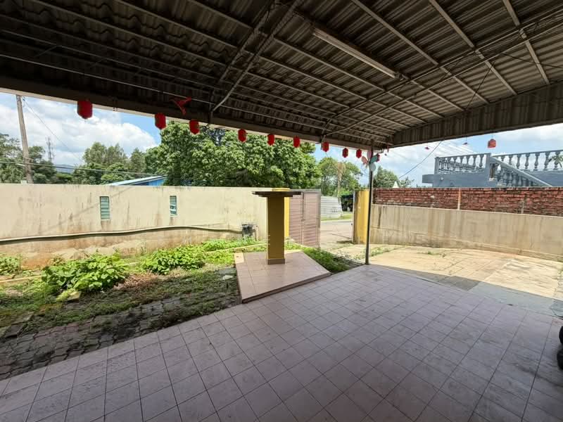 Semi-Detached House for Sale in Taman Matahari (Kluang) - Shanel Tee - Exterior - PropertyGuru.com.my