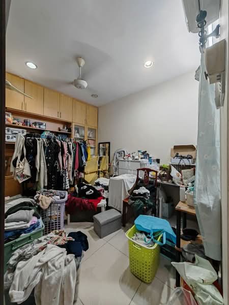 Rumah Teres 1.5-Tingkat untuk Dijual di Taman Gembira (Jalan Klang Lama (Old Klang Road)) - Keasavan Hari Krishnan - Bedroom - PropertyGuru.com.my