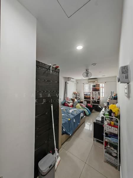 Rumah Teres 1.5-Tingkat untuk Dijual di Taman Gembira (Jalan Klang Lama (Old Klang Road)) - Keasavan Hari Krishnan - Bedroom - PropertyGuru.com.my