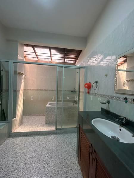 2-storey Terraced House for Rent in Taman Mount Austin (Tebrau) - Wei Jian Tan - Bathroom - PropertyGuru.com.my