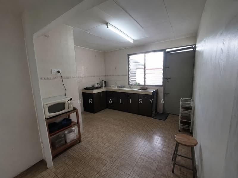 2-storey Terraced House for Rent in Sri Petaling (Kuala Lumpur) - Nur Alisya - Kitchen - PropertyGuru.com.my